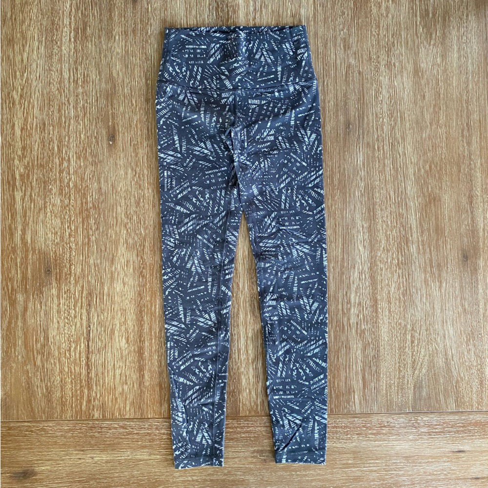 Ivivva by Lululemon Girls’ Gray & Silver Printed High Rise Leggings Size 10